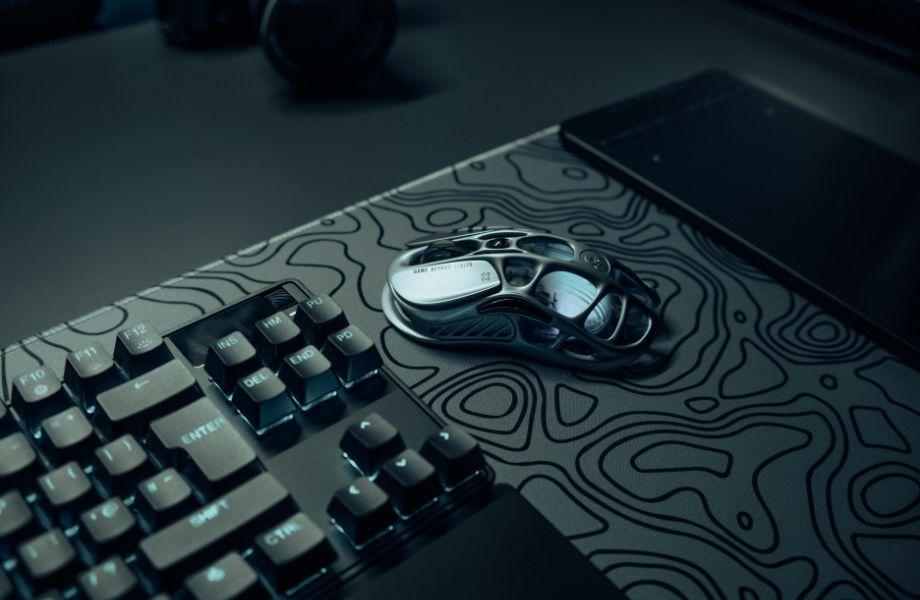 mechanical-keyboard-metal-mouse